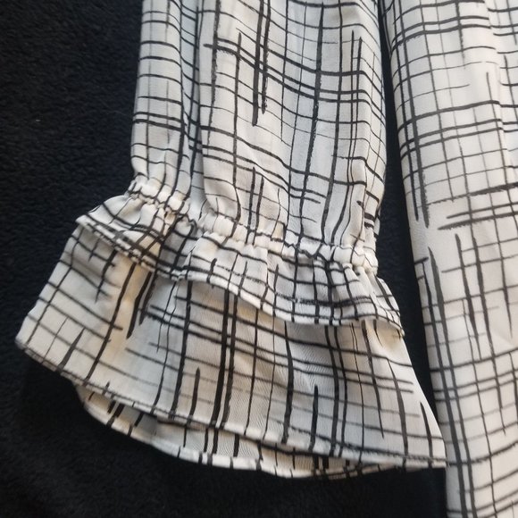 LONG SLEEVE KARL LAGERFELD BLOUSE SIZE XS - Picture 3 of 4